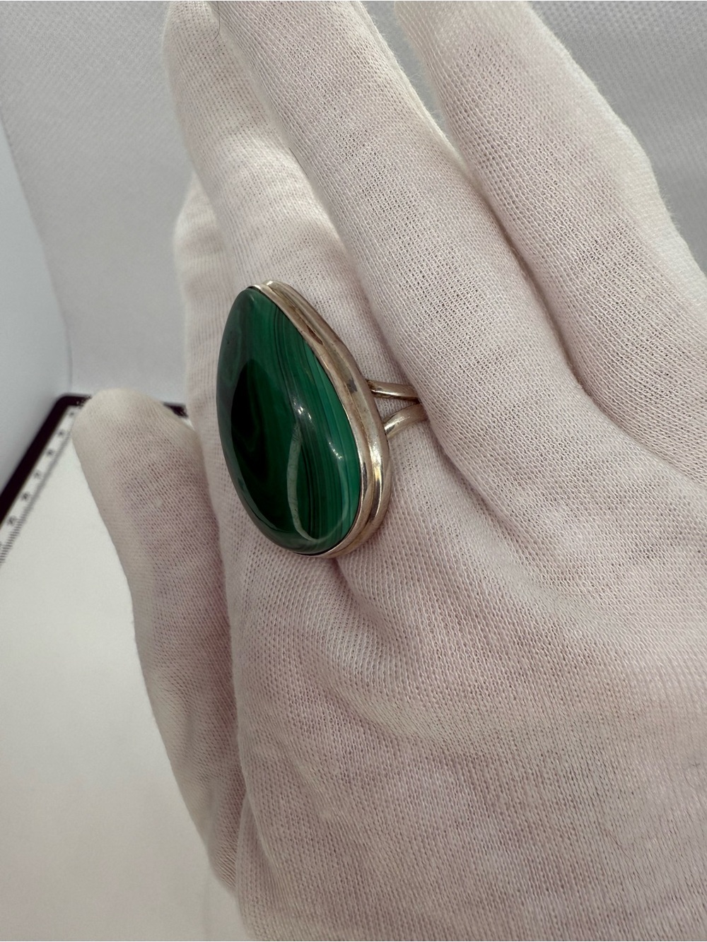 Southwestern Vintage Sterling Silver Malachite Statement Ring - Size 9 - Picture 11 of 16
